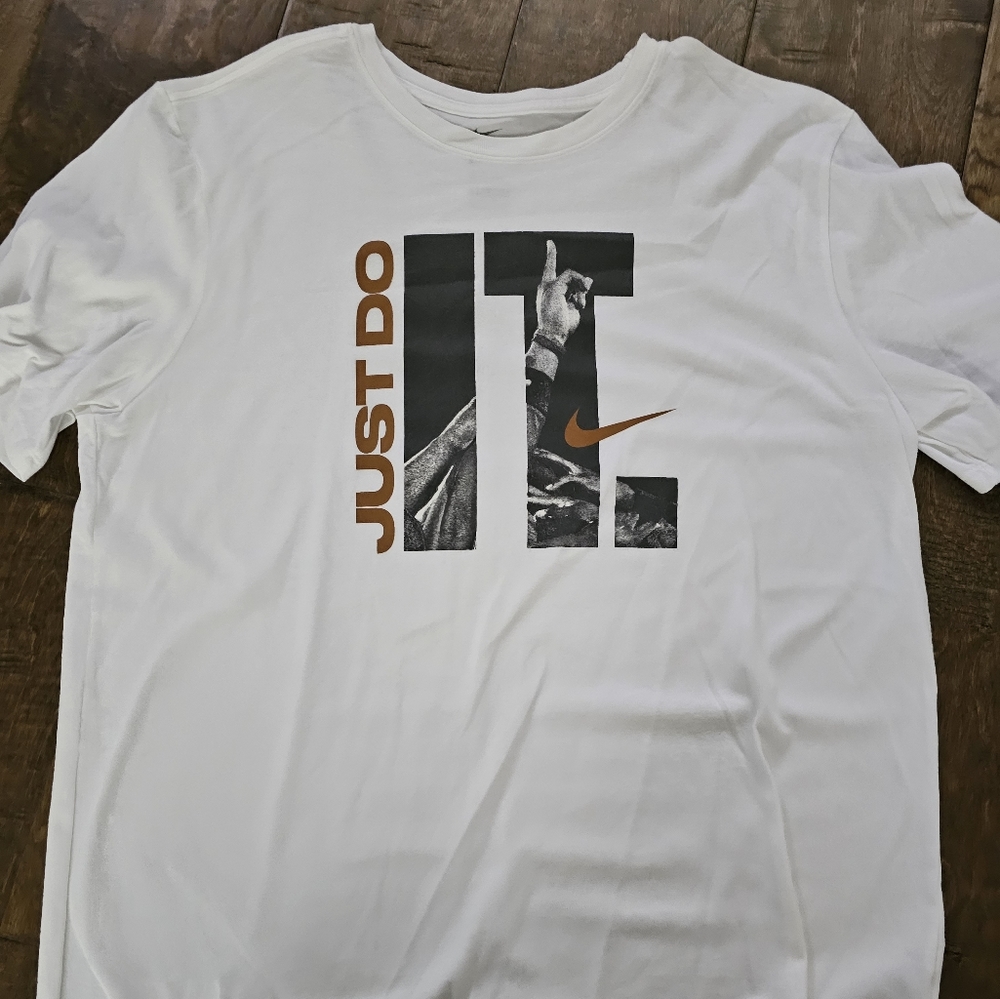 Men Nike Dri Fit Tee XL